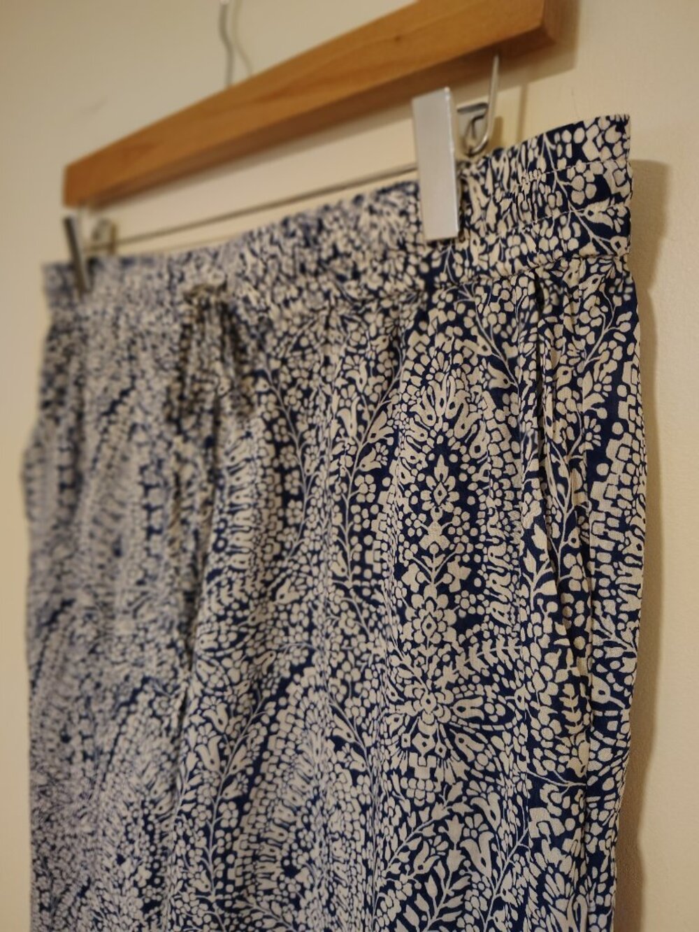 J.Crew Navy White Paisley Floral Print Pull On Pants Women’s M Boho Coastal